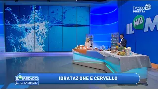 Alimentazione e cervello. I cibi giusti per nutrire il cervello. L'importanza dell'idratazione