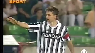 Roberto Baggio (Juventus) - 19/08/1993 - Juventus 4x0 Áustria Viena - 2 gols