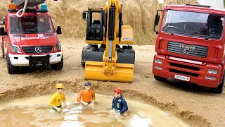 Bibo Play with Toy Fire truck Excavator Dump truck - Koleksi kendaraan konstruksi