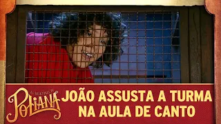 João assusta a turma na aula de canto | As Aventuras de Poliana