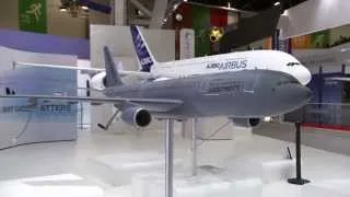 Le Bourget 2013 - Day two highlights