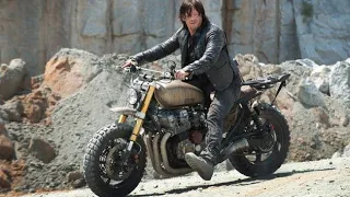 Daryl Dixon in Honda CB 750 Nighthawk / The Walking Dead  8x1