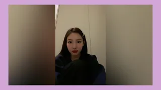 Twice Nayeon VLive | Heh (Eng Sub)