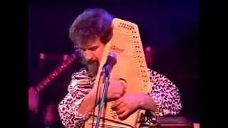 Billy Connolly playing  "My Home" , on autoharp