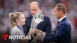 El príncipe William celebra el triunfo de Inglaterra en la Eurocopa Femenina | Noticias Telemundo