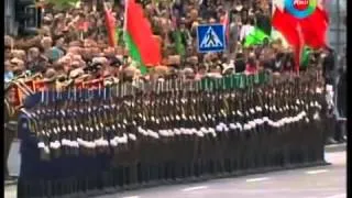 Efecto óptico de soldados en un desfile en Bielorrusia