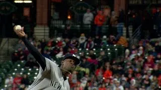 NYY@BAL: Severino fans Castillo to escape trouble