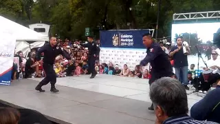 Policias de saltillo bailando cumbia colombiana!! Pura Baile, Marca y Paso!!( ♪ ♫ ♩ ♬ ♭ ♮ #