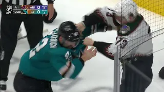 Nhl Fight - Coyotes @ Sharks - Jenik vs Gadjovich - 28/12/2021