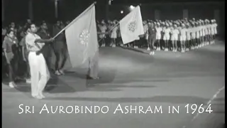 Sri Aurobindo Ashram in 1964 [French-English-Hindi-Russian]