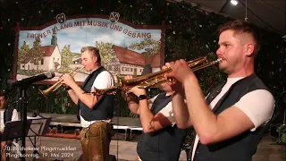 Die Hopfenmusig beim 70. Balzhofener Pfingstmusikfest