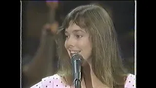 Nanci Griffith on the New Country  show July 1985