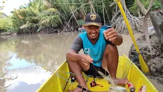 Harap berhati-hati saat mancing di sungai seperti ini,karena banyak rengit nya