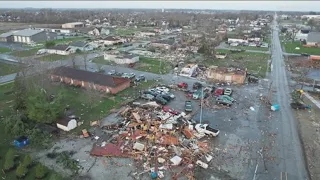 At least 21 dead after tornadoes rake US Midwest, South