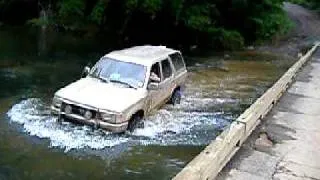 toyota 4runner crossing river