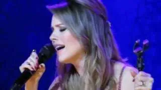 Setor VIP : : Sandy canta "Se Deus Me Ouvisse" no show "Sim" em São Paulo.
