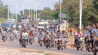 MAFURIKO! MWANZO MWISHO WANANCHI WA KIGOMA WALIVYOWEKA REKODI KWA MAPOKEZI MAKUBWA YA KIKOSI