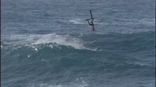 Foil Surfing Pipeline