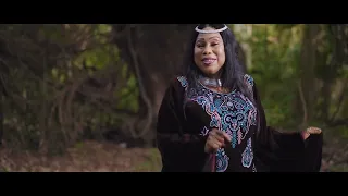 FOUDIS DIALLO & DJANKA LA DIVINE DÉNKO