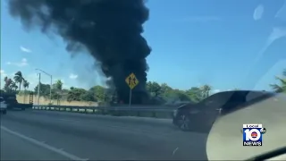 Firefighters respond to heavy blaze at Hollywood home near I-95