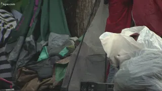 City begins clearing homeless camp outside Laurelhurst Park