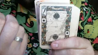 Unboxing LOTR Fellowship of the Ring Luxury Playing Cards