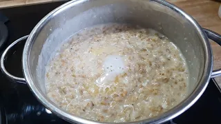 Porridge for breakfast. Egg, cheese, oatmeal. Easy Oatmeal Recipe