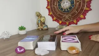 O que está pensando sobre mim? 🤔💭 Qual atitude irá tomar? Escolha uma carta do TAROT 🔮❤️