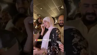 تامر حسني يفاجئ أحد معجبيه