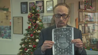 Warren Mayor Jim Fouts unhappy with photo of his face on Grinch