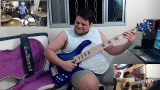 Zé da Recaída com Bruno no bass, Jp na guitar e violão e Pierre na bateria