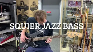 Squier Precision Bass vs Squier Jazz Bass