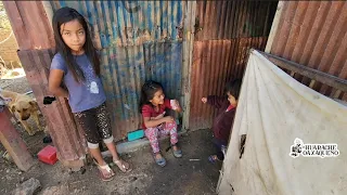 "Estamos tristes porque nos vamos a salir de nuestra casa 😪"|Lupe y Belén.