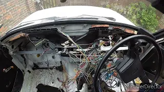 Lada Riva 2105 interior wiring loom removal - timelapse