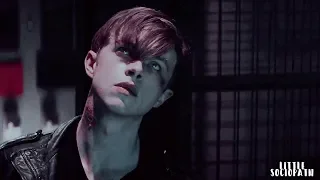 harry osborn || up down