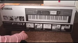 Unboxing the Yamaha PSR F51