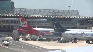 Taxiing at Rome-Fiumicino Airport (LIRF/FCO)