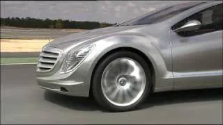 Mercedes-Benz - F700