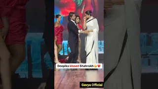 Deepika kissed Shahrukh Khan #shahrukh #deepikapadukone  Prayu Official