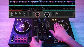 PRO DJ DESTROYS "TOY CONTROLLER" IN HIS MIX - Fast and Creative DJ Mixing Ideas