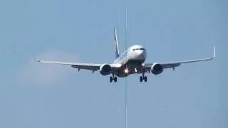 Boeing B-737 Ryanair landing at Eindhoven