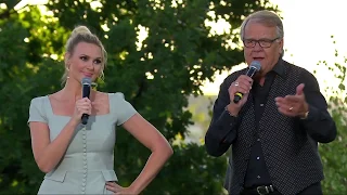 Lasse Berghagen & Sanna Nielsen - Tacka Vet Jag Logdans (Live "Allsång På Skansen" 2018)