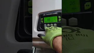 how to set temp on thermo king #trucking #reefertrucking #shorts