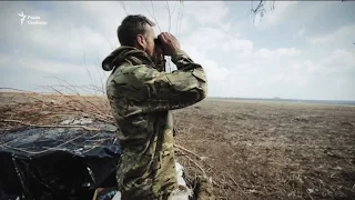 Новолуганское направление: на позициях боевиков - флаги СССР и российских военных