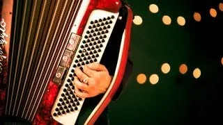 How to Play Bass Notes | Accordion Lessons