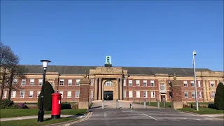 UNIVERSITY ROOM TOUR  - Edge Hill University - Chancellors South - London Vlog