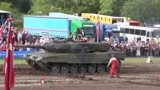 Leopard 2 Tank Pulling at Allingåbro Motor Festival 2014