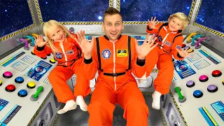 Katya and Dima fly in Rocket as Astronauts and learn about Space