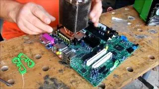 Installation of a Socket 775 Processor and Heat Sink