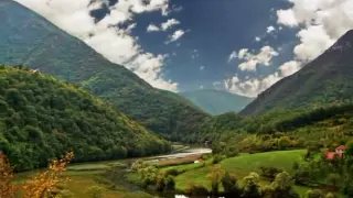 Beautiful Serbia, Decji hor kolibri - Najlepsa je zemlja moja